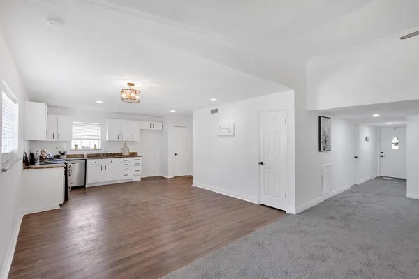 $284,900 | 606 Hillcrest Street, Mansfield, TX 76063