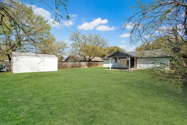 $284,900 | 606 Hillcrest Street, Mansfield, TX 76063