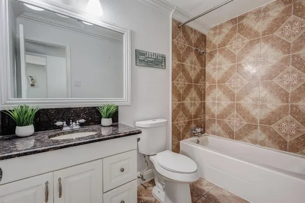 $284,900 | 606 Hillcrest Street, Mansfield, TX 76063