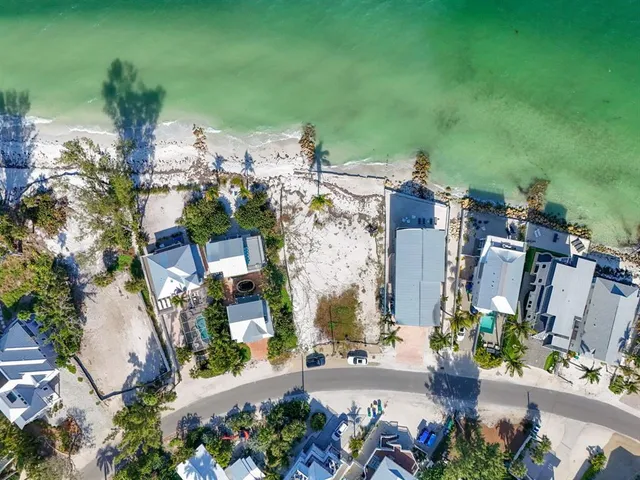 $3,890,000 | 837 North Shore Drive, Anna Maria, FL 34216
