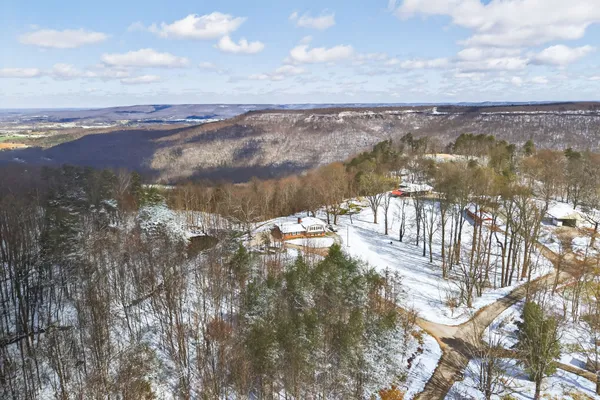 $389,929 | 193 Spur Road, Sparta, TN 38583