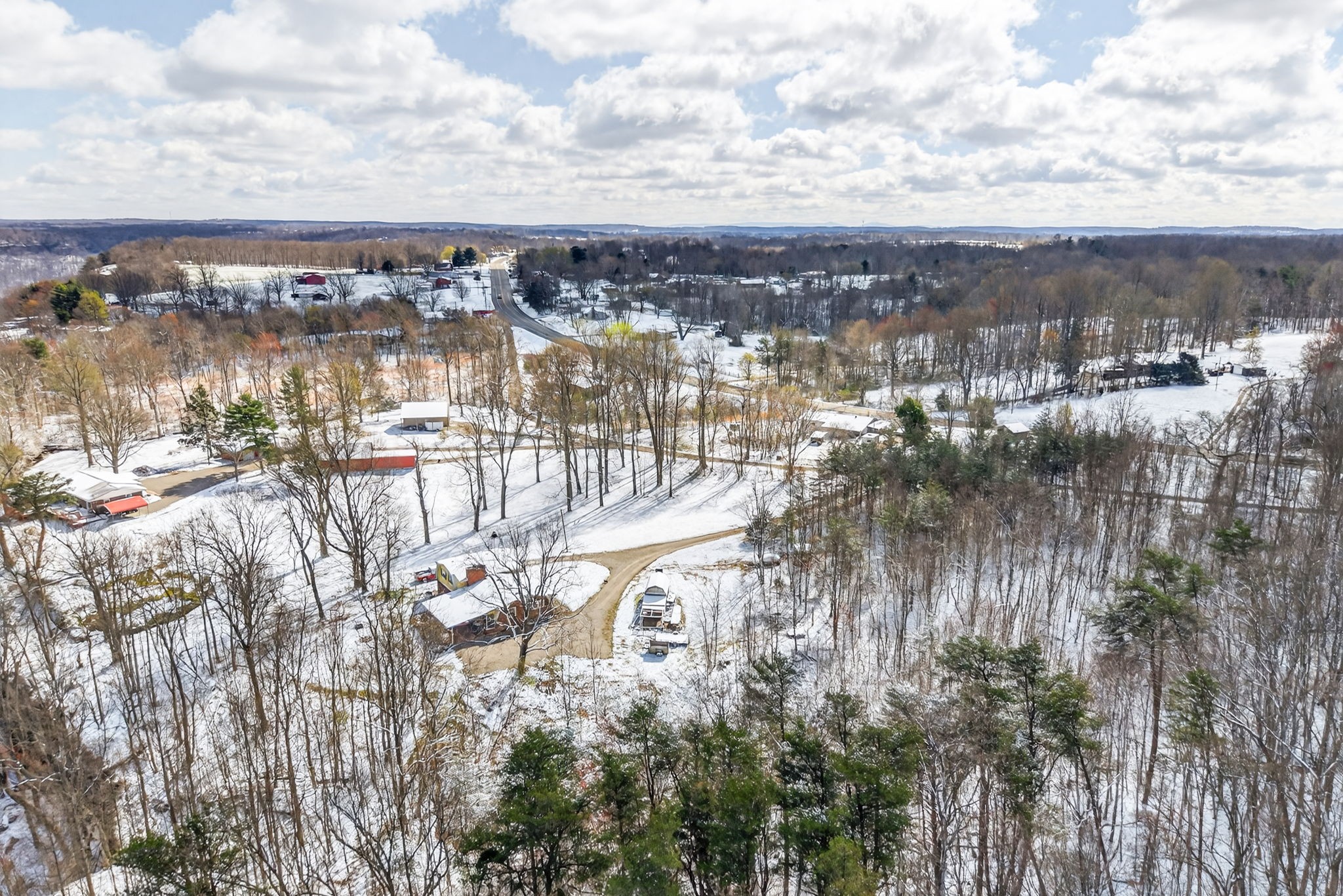 193 Spur Road Sparta, TN 38583 - Photo 2 of 45