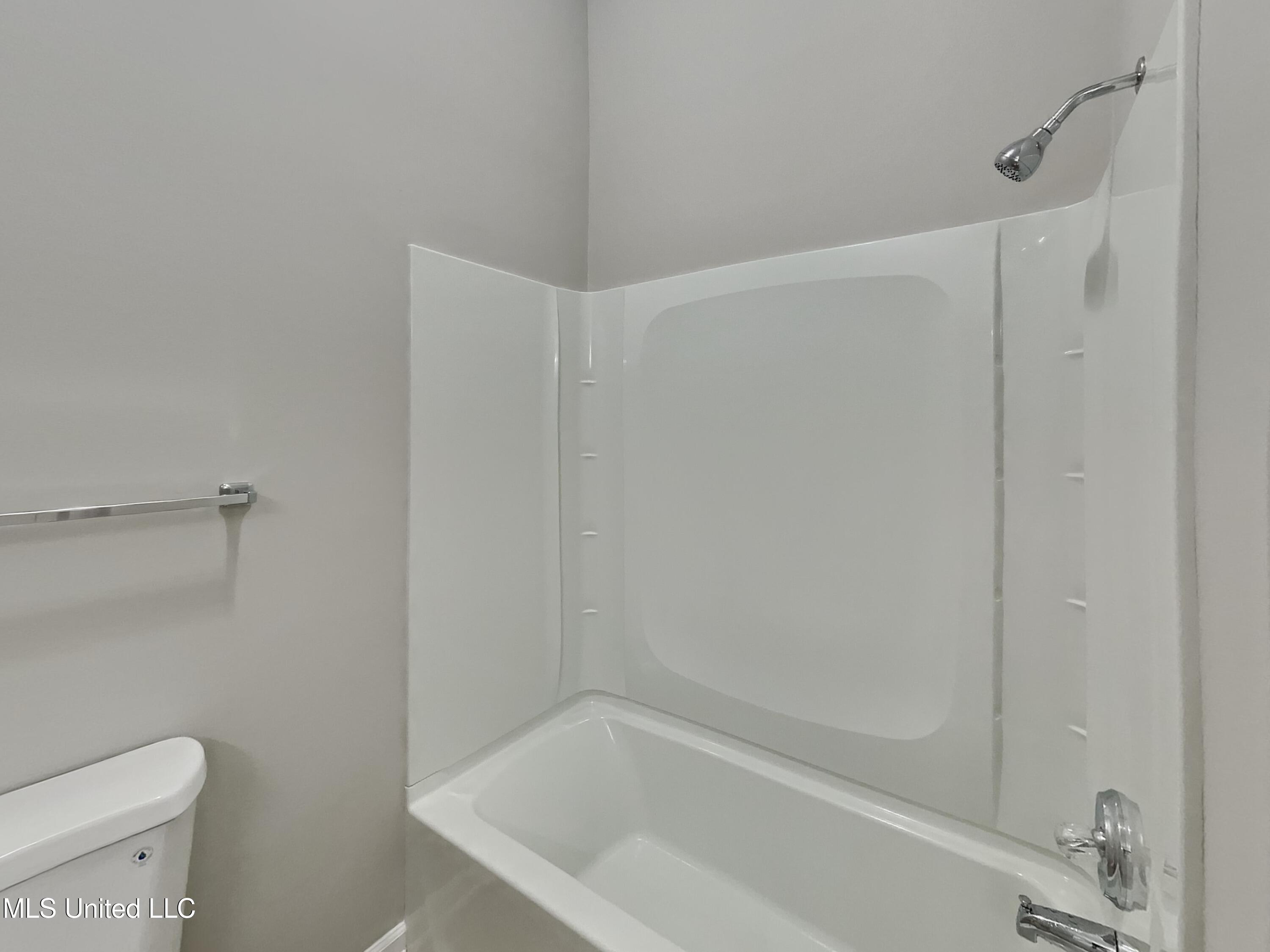 1175 Wilson Ridge Lake Cormorant, MS 38641 - Photo 12 of 16 8_Image_bncXMJg8u4