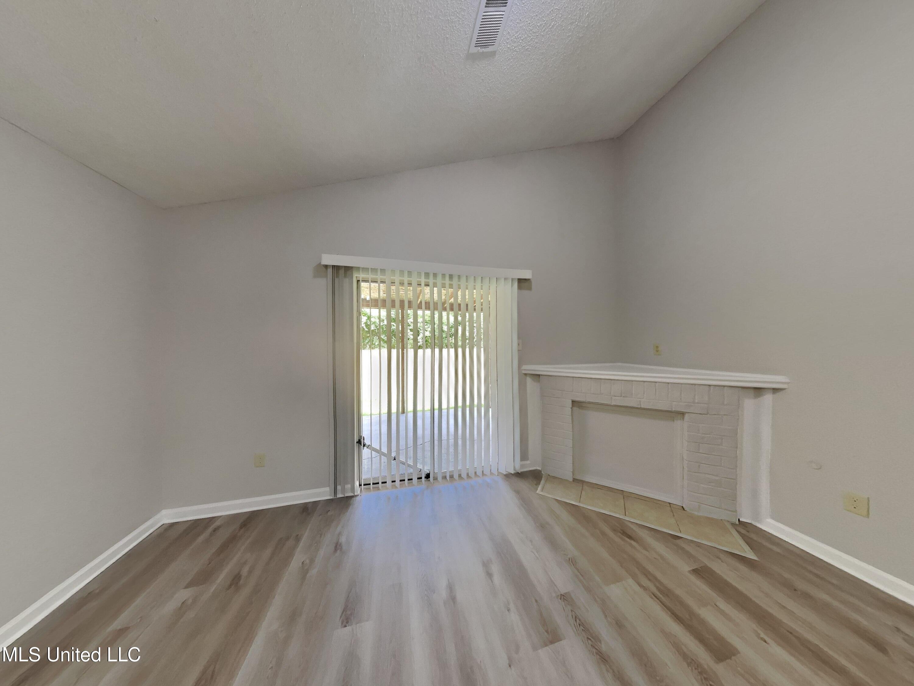 1175 Wilson Ridge Lake Cormorant, MS 38641 - Photo 2 of 16 1_pc_BceETHaNLR_RMLNJ1TUyZ_layout_0