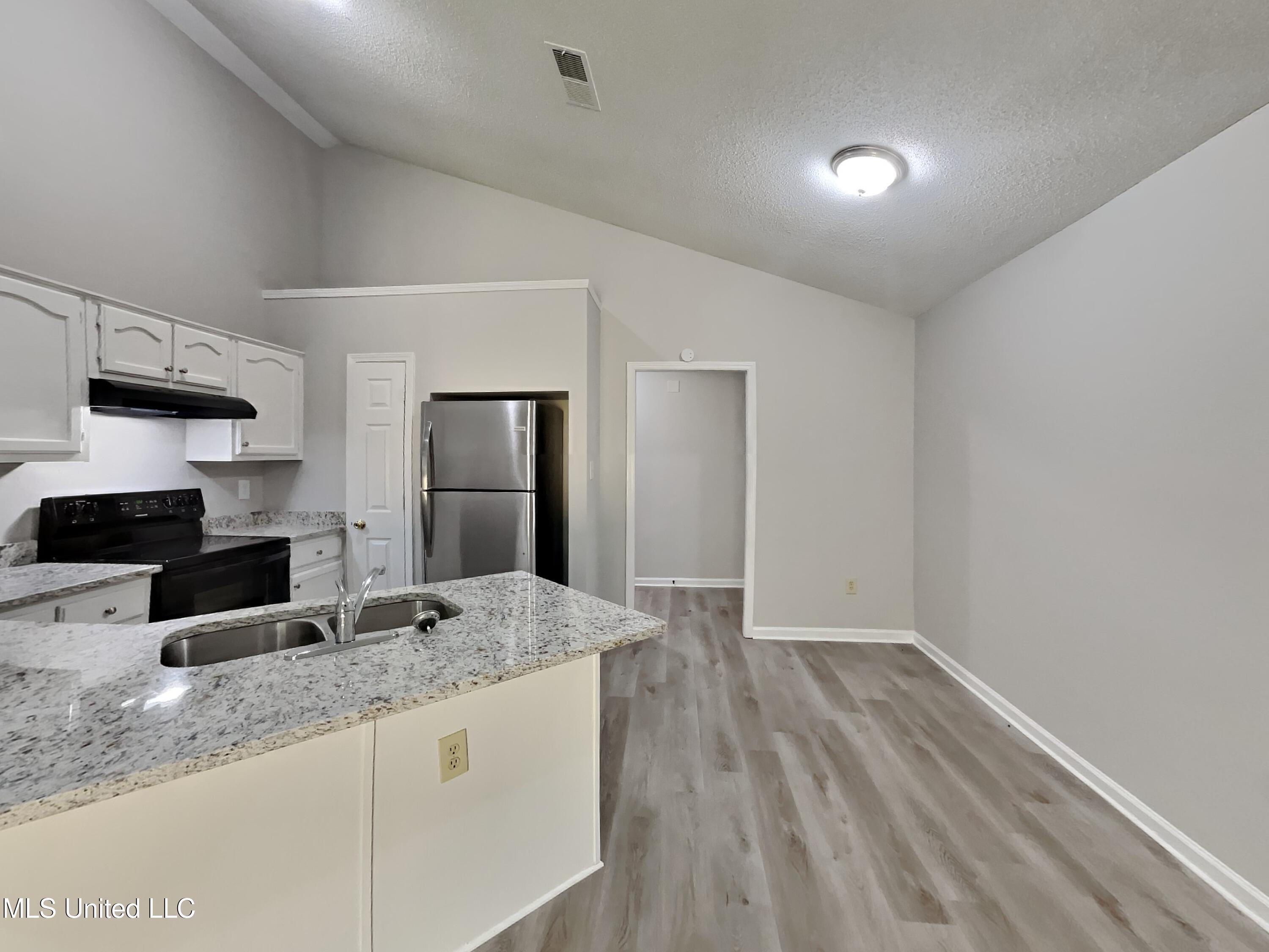 1175 Wilson Ridge Lake Cormorant, MS 38641 - Photo 4 of 16 3_Image_54UobF7fkv