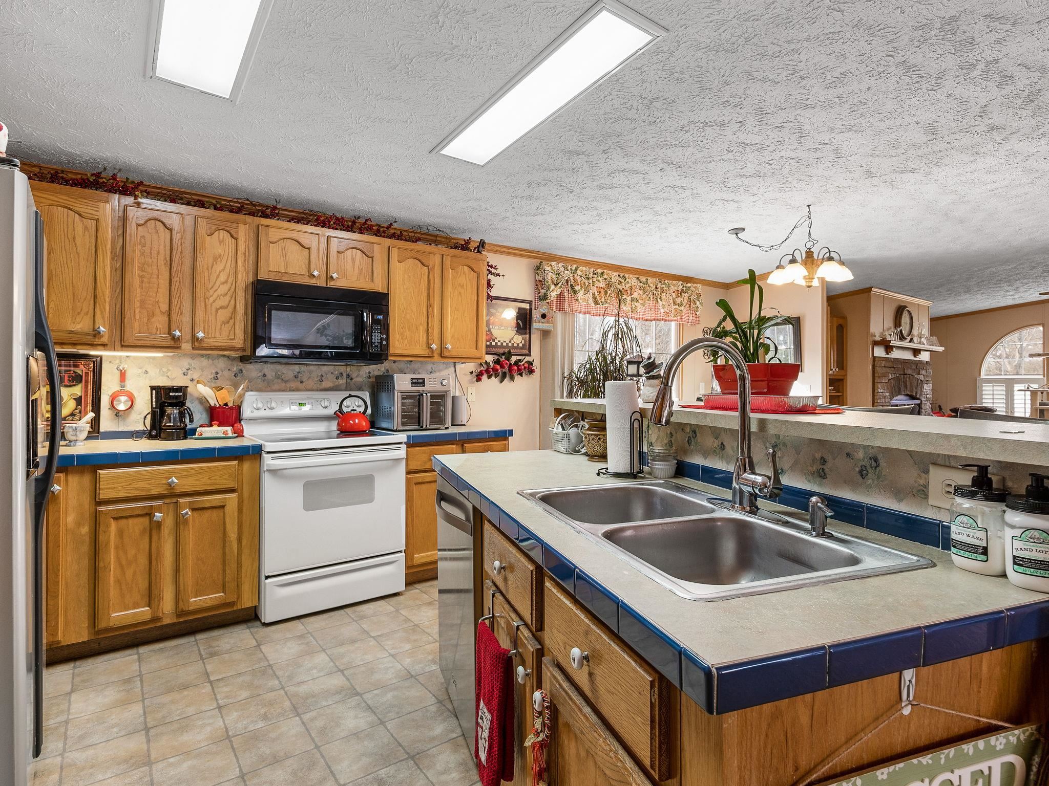 381 Windmill Hill Road Inman, SC 29349 - Photo 8 of 31