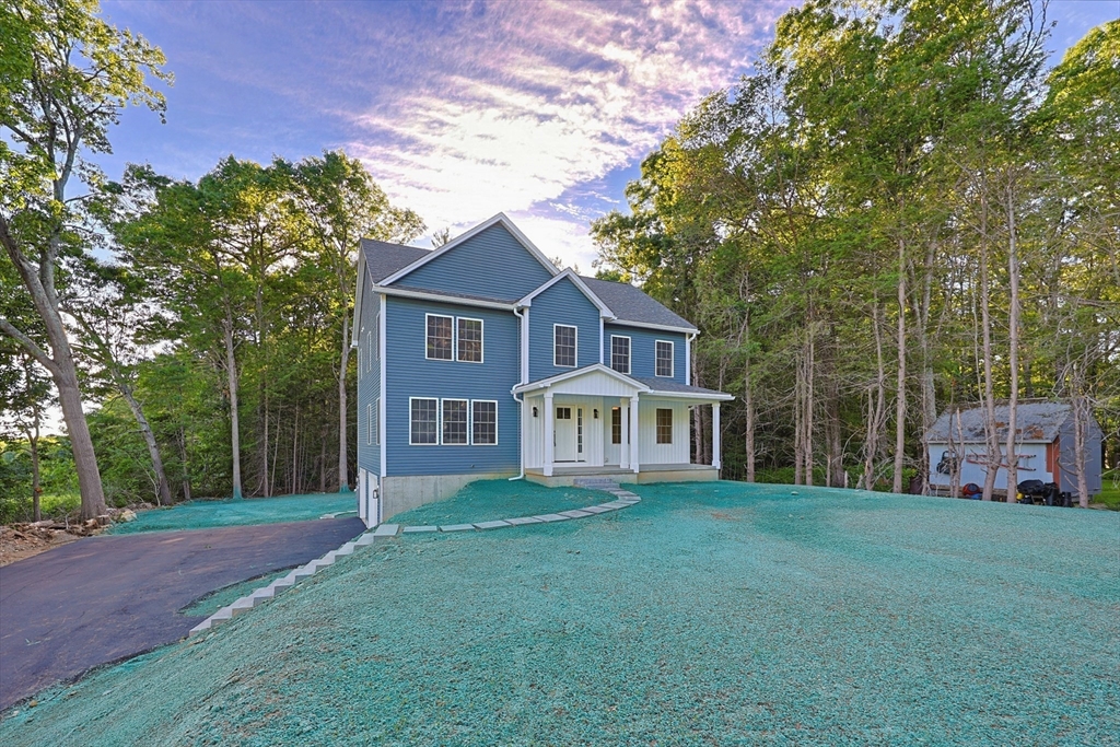 27 Woodside Road Spencer, MA 01562 - Photo 2 of 42