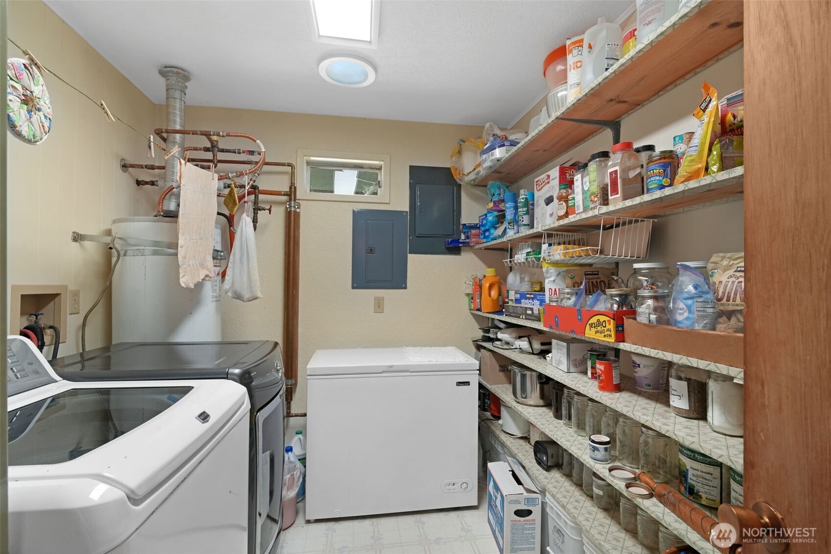 8815 Prather Road Southwest Centralia, WA 98531 - Photo 15 of 40 a room with stainless steel appliances cabinets and a window