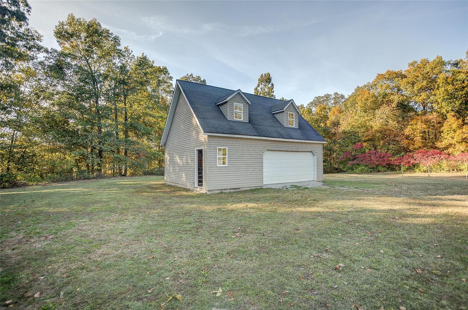 24401 Florida Road Ashley, IL 62808 - Photo 45 of 81