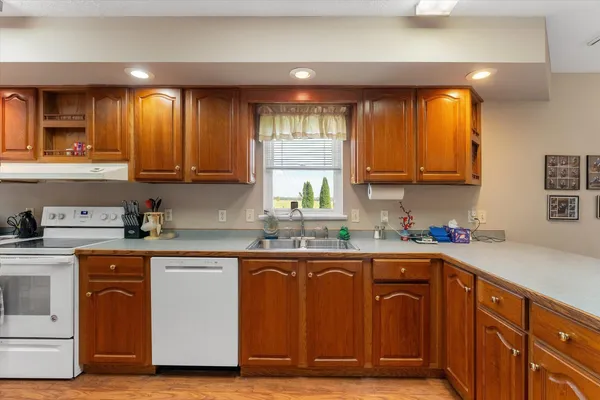 $340,000 | 70915 Sterling Drive, Edwardsburg, MI 49112