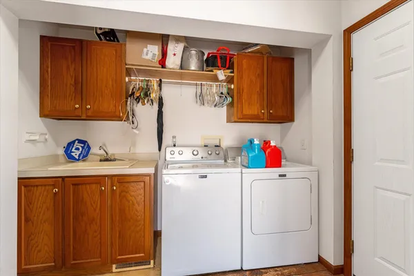 $340,000 | 70915 Sterling Drive, Edwardsburg, MI 49112