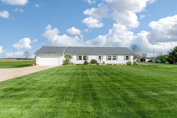 $340,000 | 70915 Sterling Drive, Edwardsburg, MI 49112