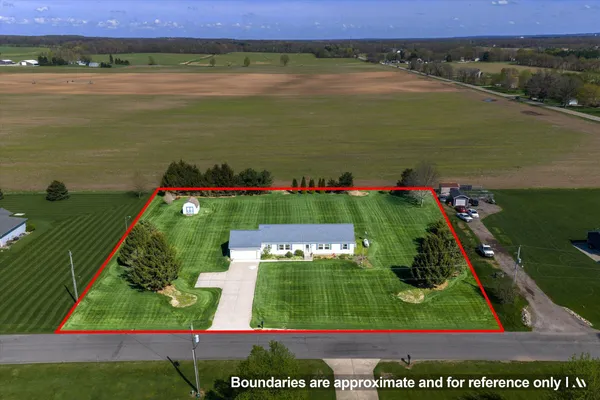 $340,000 | 70915 Sterling Drive, Edwardsburg, MI 49112