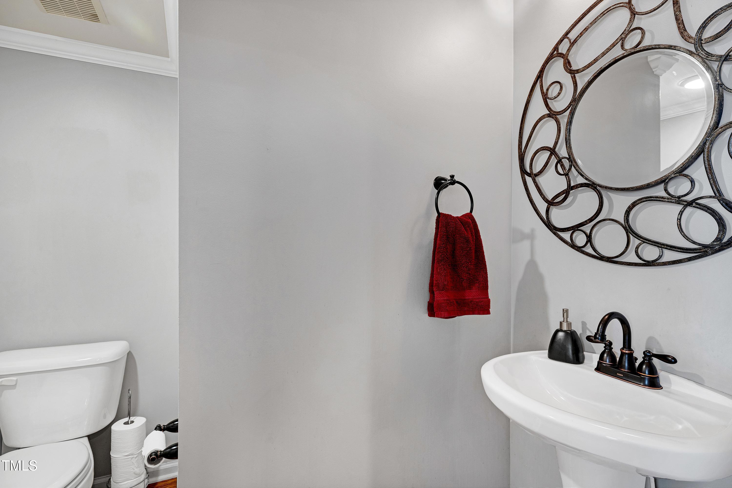 5809 Cameo Glass Way Raleigh, NC 27612 - Photo 12 of 43 Scene-19