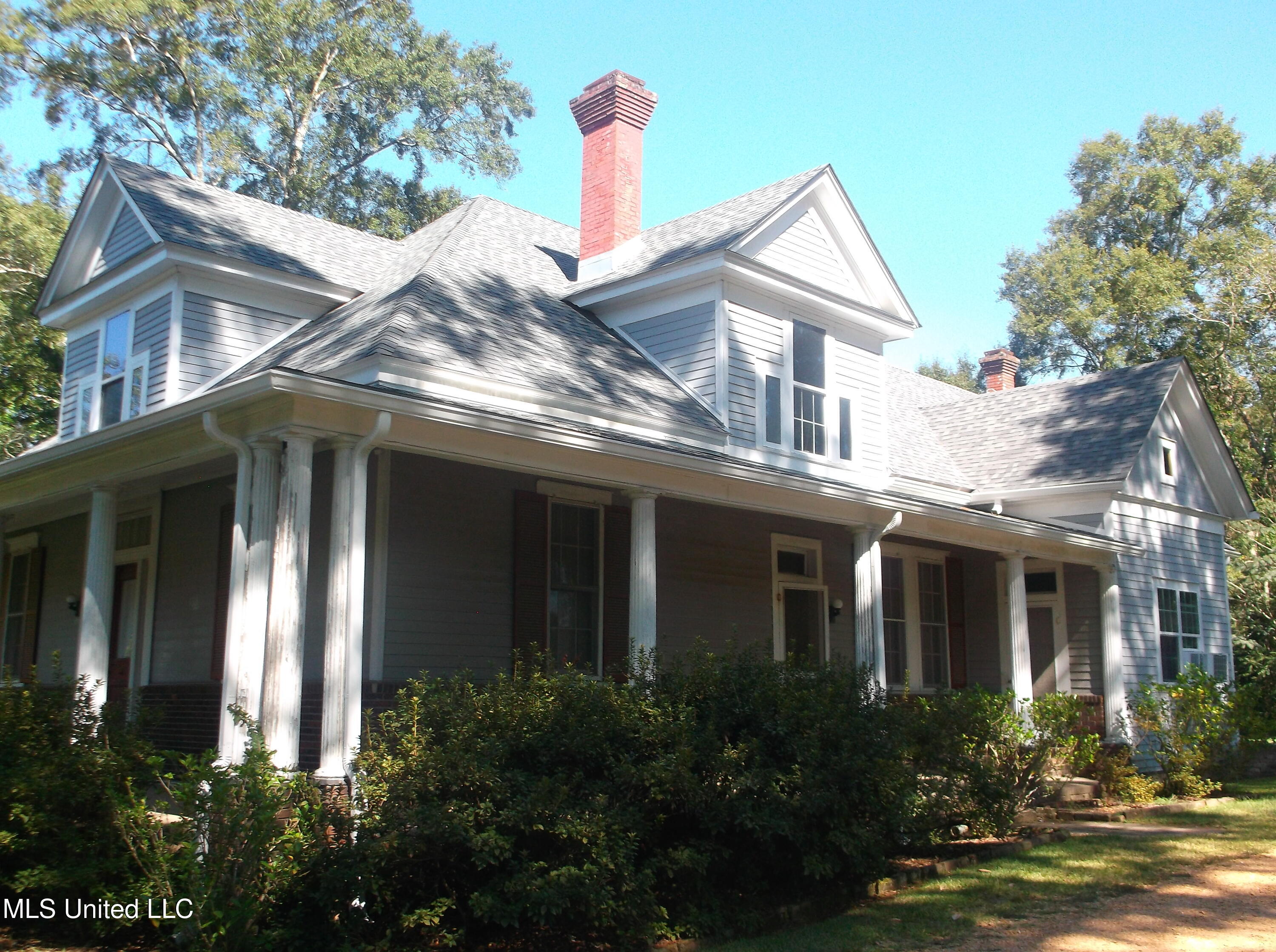 608 Peters Street Summit, MS 39666 - Photo 2 of 20 DSCF4582