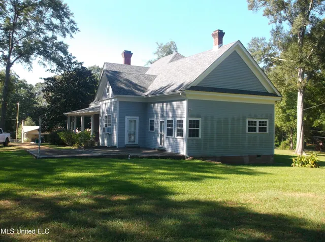 $169,500 | 608 Peters Street, Summit, MS 39666