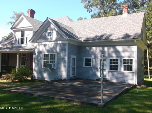 $149,000 | 608 Peters Street, Summit, MS 39666