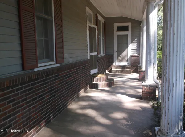 $149,000 | 608 Peters Street, Summit, MS 39666