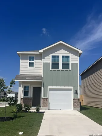$2,100 | 803 Dark Lark, Adkins, TX 78101