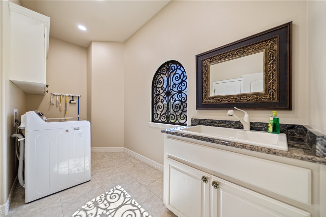 21050 Donegal Road Mathis, TX 78368 - Photo 18 of 36