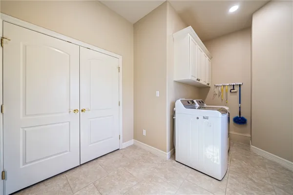 $699,000 | 21050 Donegal Road, Mathis, TX 78368