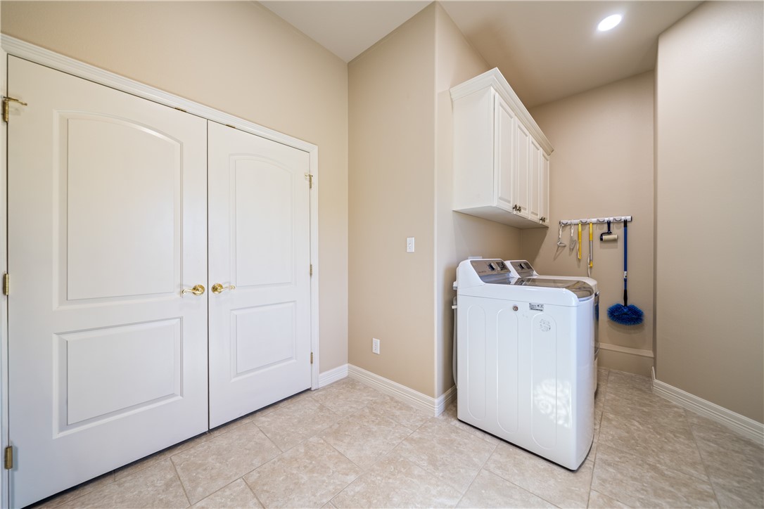 21050 Donegal Road Mathis, TX 78368 - Photo 19 of 36