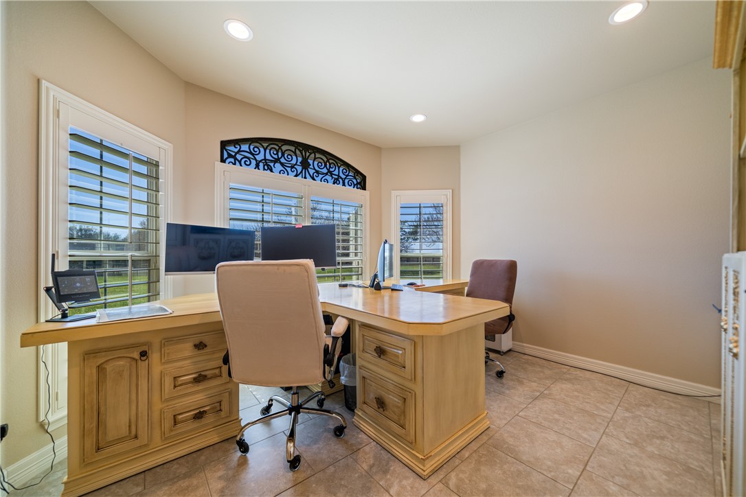 21050 Donegal Road Mathis, TX 78368 - Photo 20 of 36