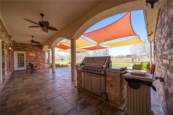 $699,000 | 21050 Donegal Road, Mathis, TX 78368