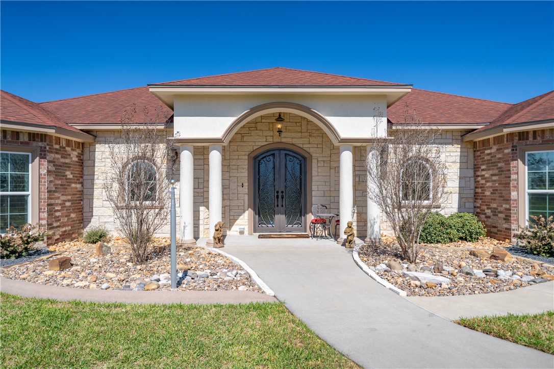 21050 Donegal Road Mathis, TX 78368 - Photo 3 of 36