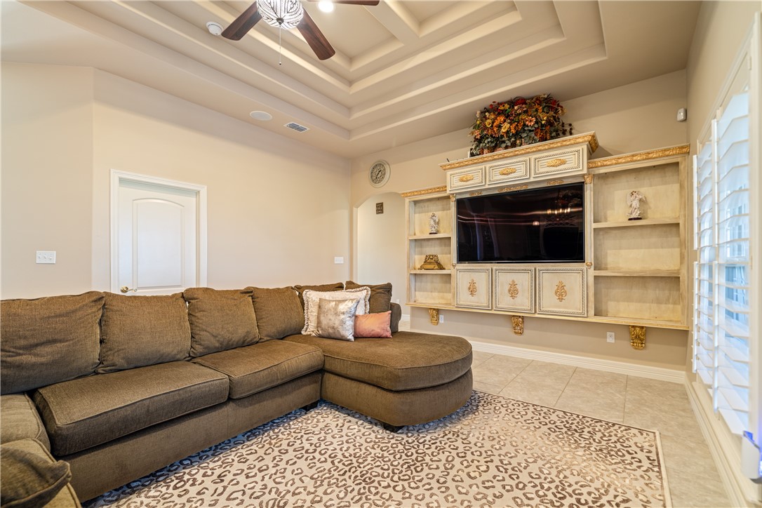 21050 Donegal Road Mathis, TX 78368 - Photo 6 of 36