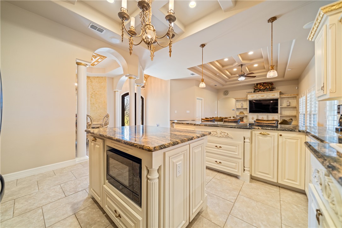 21050 Donegal Road Mathis, TX 78368 - Photo 10 of 36