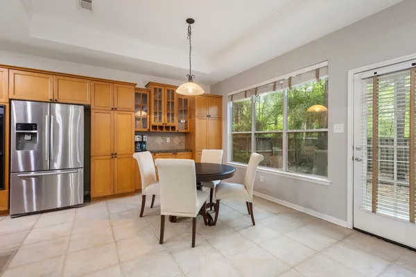 $810,000 | 3 South Altwood Circle, The Woodlands, TX 77382