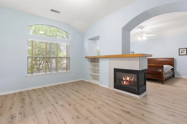 $810,000 | 3 South Altwood Circle, The Woodlands, TX 77382
