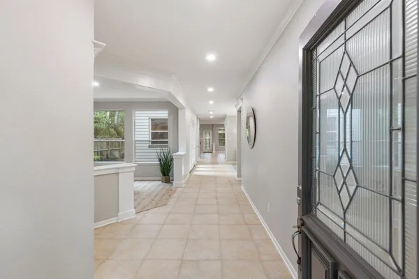 $810,000 | 3 South Altwood Circle, The Woodlands, TX 77382