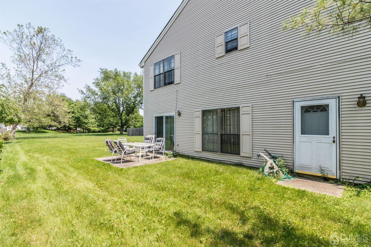 46 Rice Run East Brunswick, NJ 08816 - Photo 4 of 11 Gallery Image 4