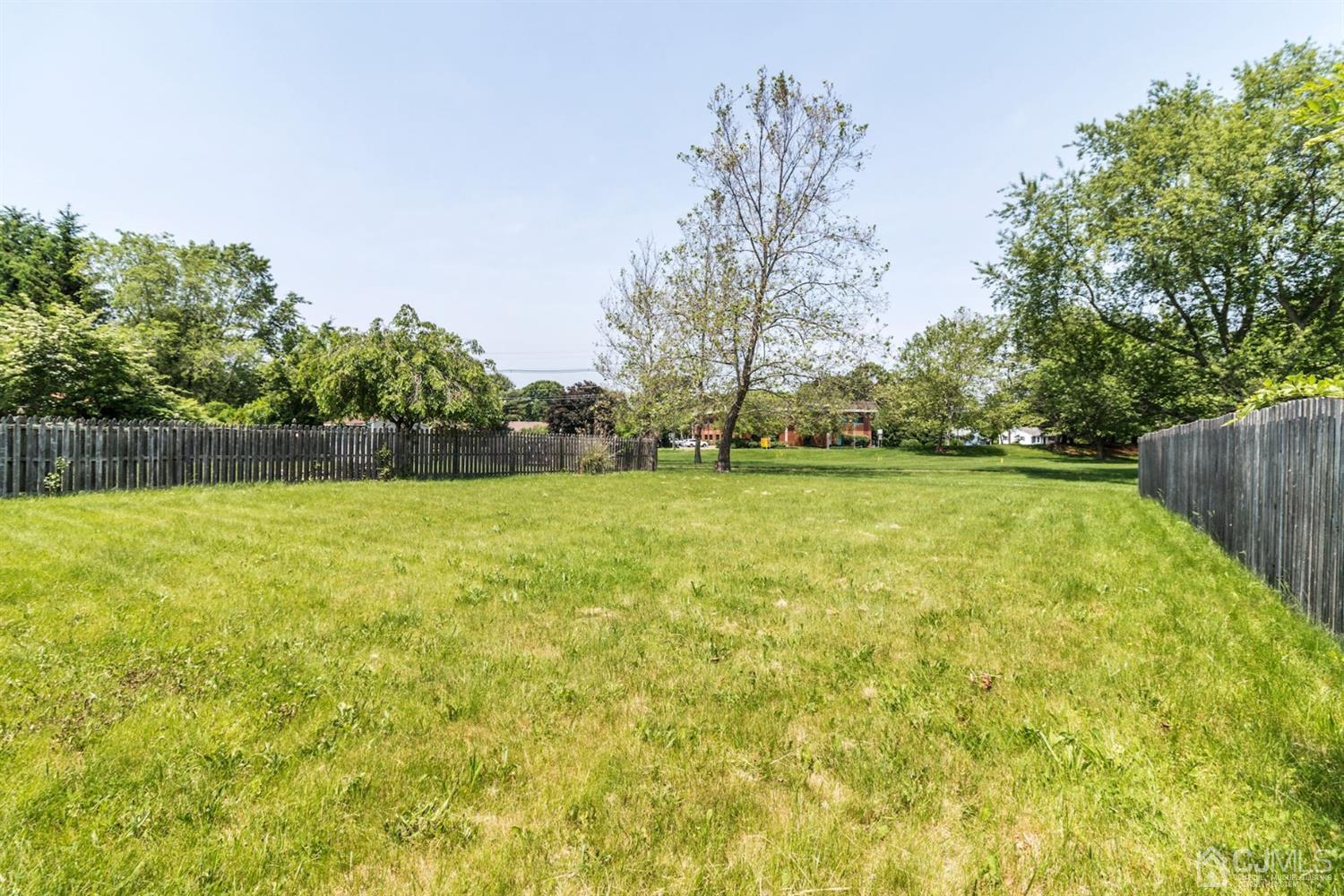 46 Rice Run East Brunswick, NJ 08816 - Photo 5 of 11 Gallery Image 5