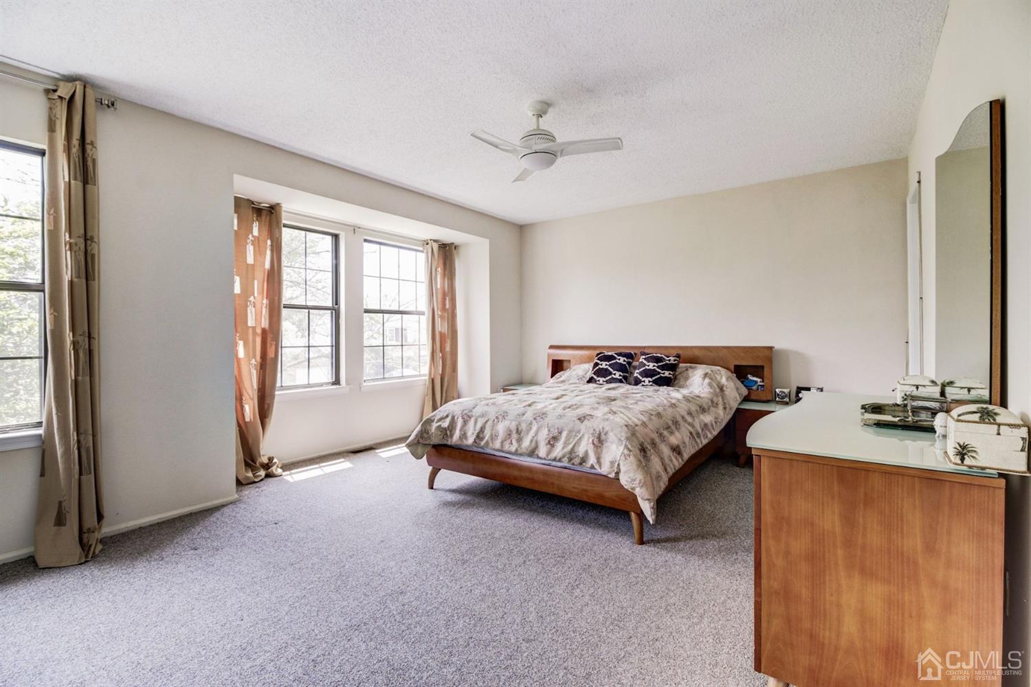 46 Rice Run East Brunswick, NJ 08816 - Photo 8 of 11 Gallery Image 8