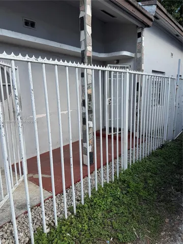 $1,900 | 6027 Northwest 22nd Avenue, Miami, FL 33142