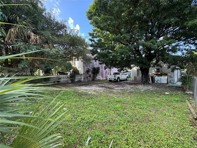 $1,900 | 6027 Northwest 22nd Avenue, Miami, FL 33142