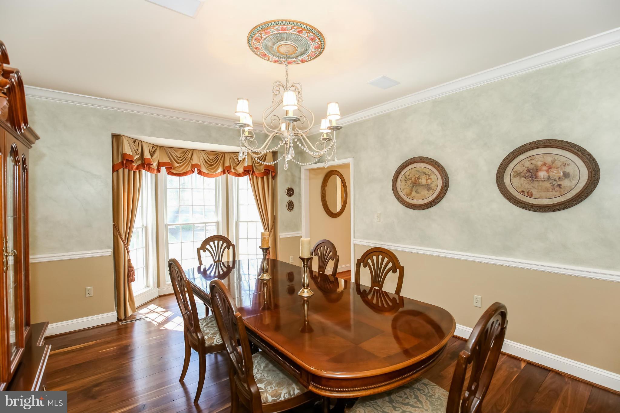 13201 Esworthy Road North Potomac, MD 20878 - Photo 4 of 30 Dining Room