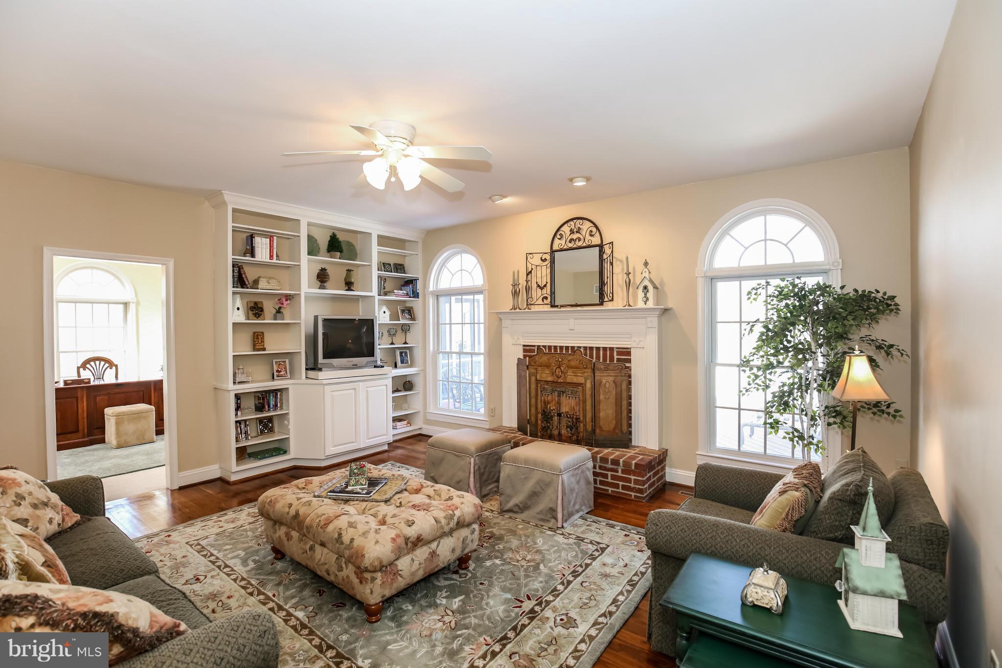 13201 Esworthy Road North Potomac, MD 20878 - Photo 8 of 30 Family Room