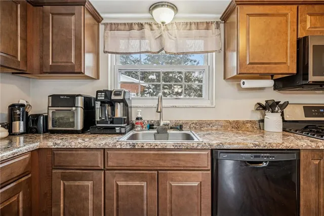 $225,000 | 4310 Paradise Drive, Gibsonia, PA 15044