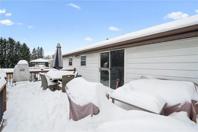 $225,000 | 4310 Paradise Drive, Gibsonia, PA 15044