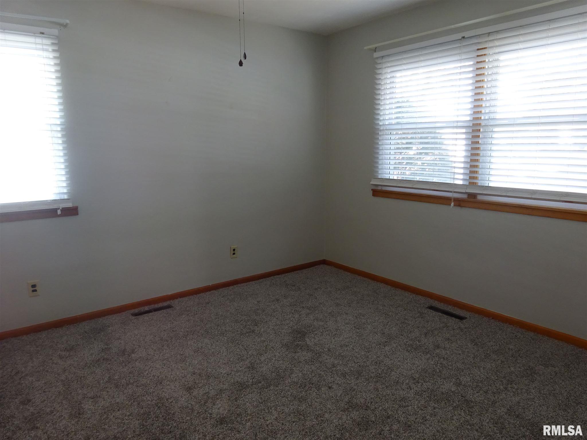 1813 North 23rd Street Springfield, IL 62702 - Photo 6 of 23