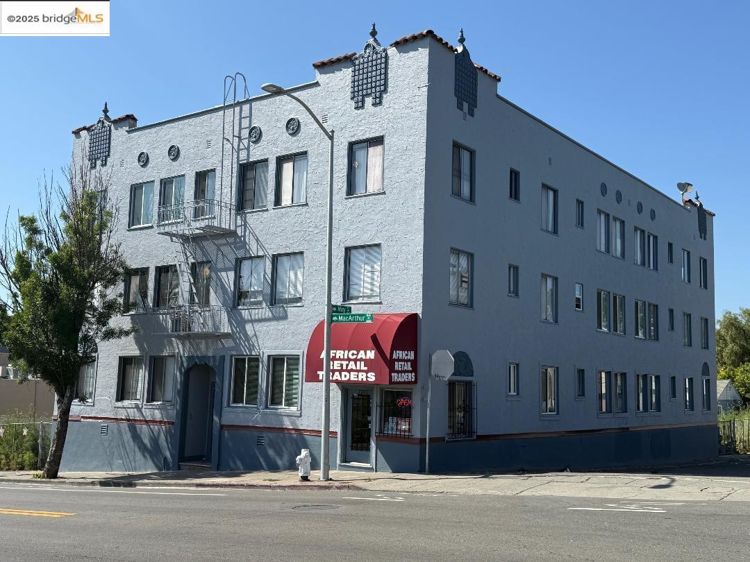2240 MacArthur Boulevard Oakland, CA 94602 - Photo 1 of 13