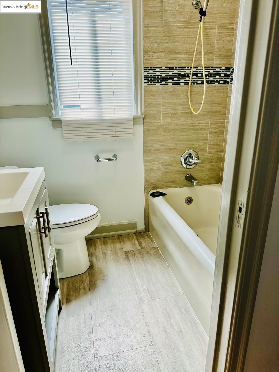 2240 MacArthur Boulevard Oakland, CA 94602 - Photo 7 of 13 Full bath featuring vanity and shower / tub combination