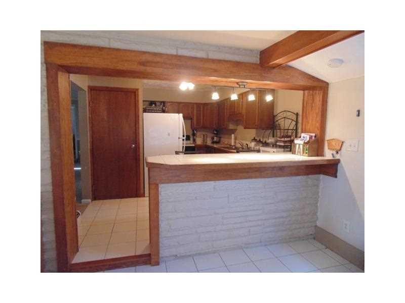 206 Evans City Road Butler, PA 16001 - Photo 5 of 20 Kitchen.
