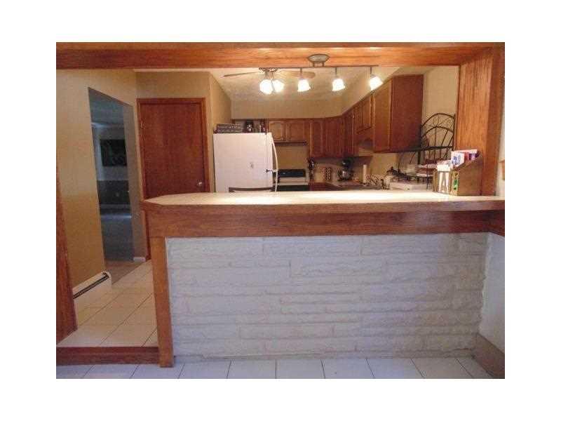 206 Evans City Road Butler, PA 16001 - Photo 6 of 20 Kitchen.