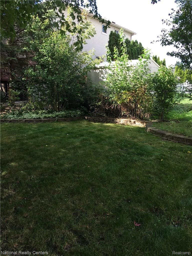 9633 Stark Road Livonia, MI 48150 - Photo 29 of 30 IMG_5790.JPG