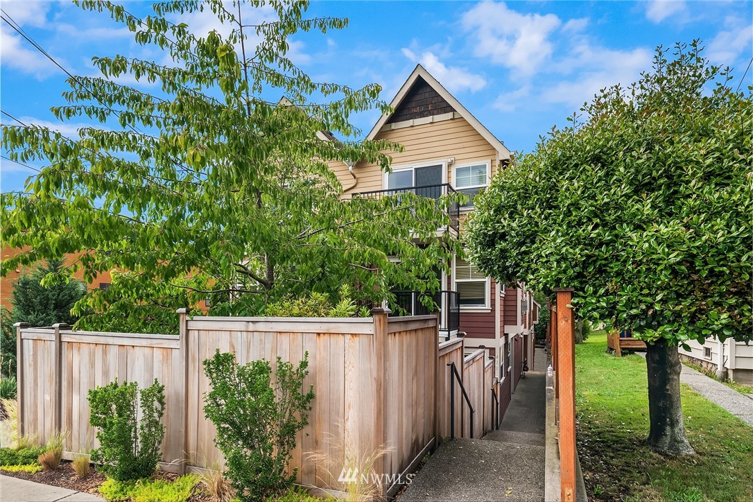 4176 Southwest Orchard Street Seattle, WA 98136 - Photo 23 of 24